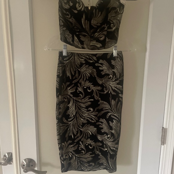 Akira 2 piece skirt set - Picture 1 of 4